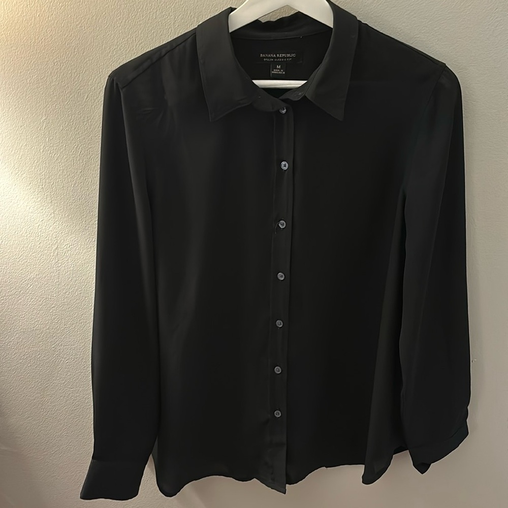 Banana Republic Button Down Blouse